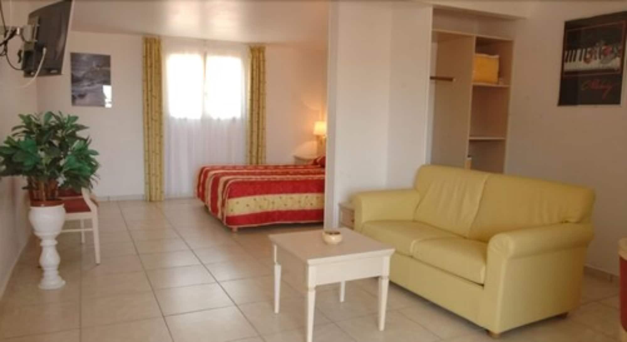 Hotel Residence San Pieru Tarcu Ngoại thất bức ảnh