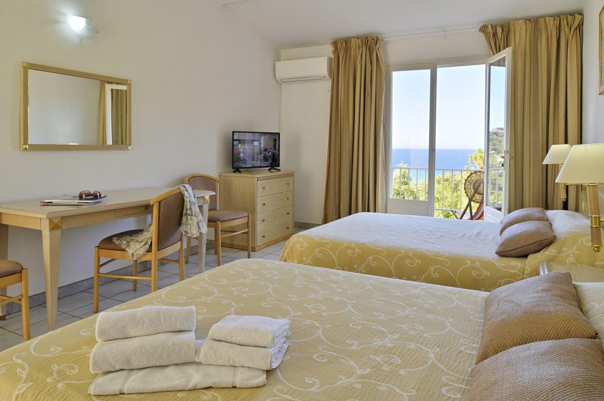 Hotel Residence San Pieru Tarcu Ngoại thất bức ảnh