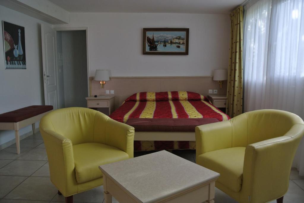 Hotel Residence San Pieru Tarcu Phòng bức ảnh