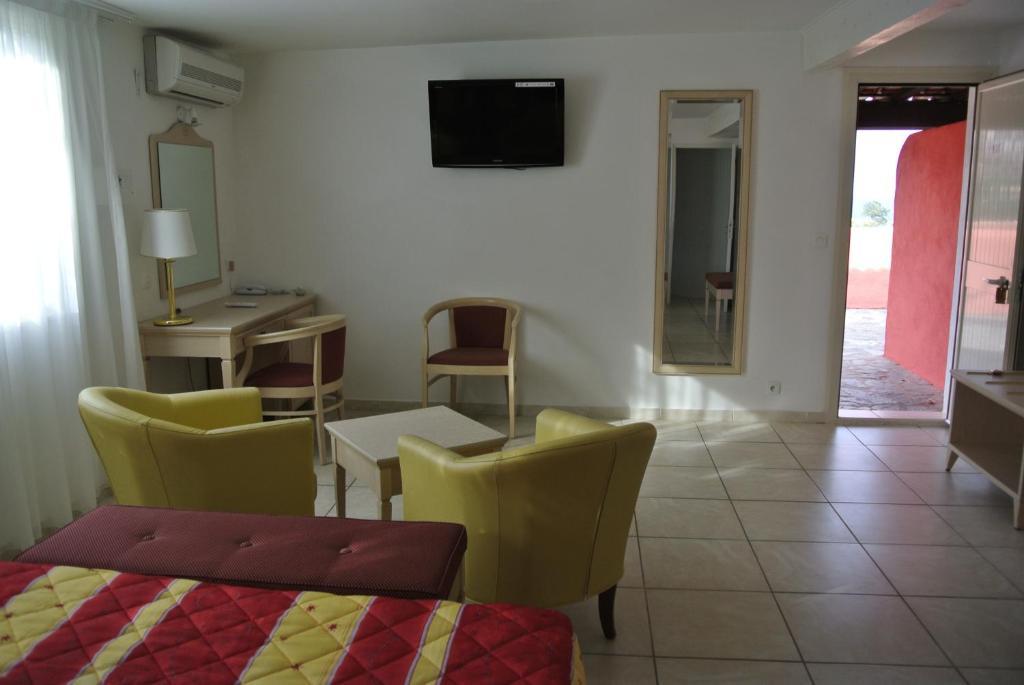 Hotel Residence San Pieru Tarcu Phòng bức ảnh