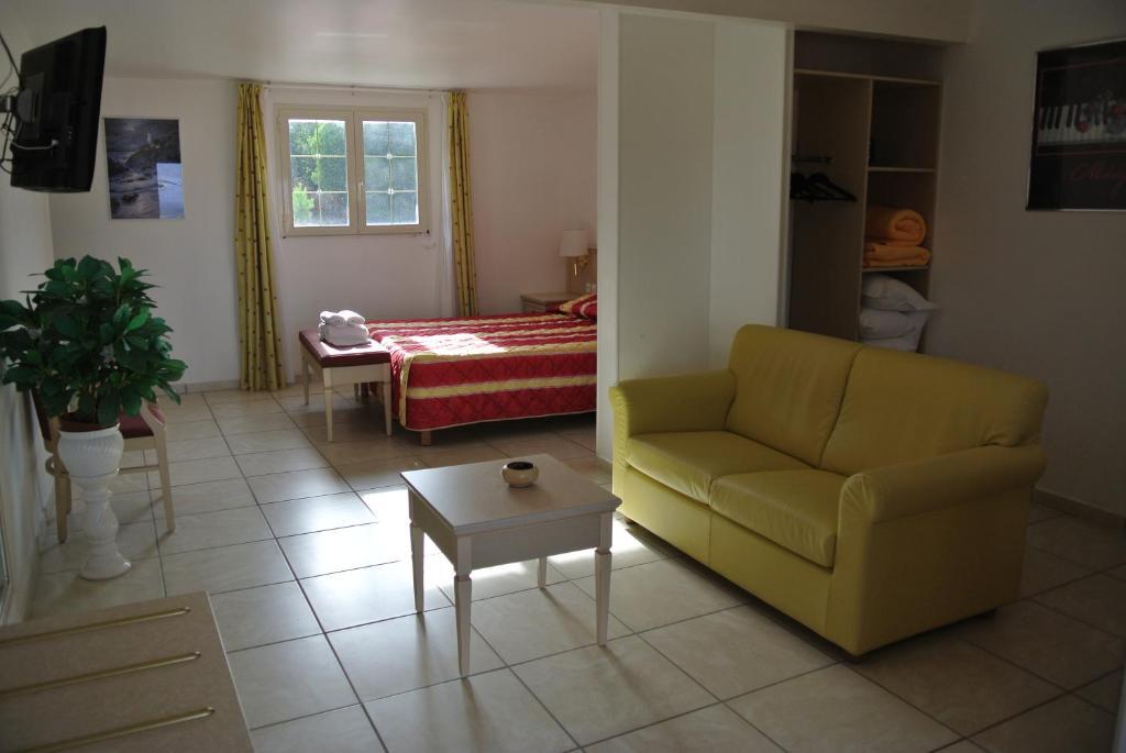 Hotel Residence San Pieru Tarcu Phòng bức ảnh