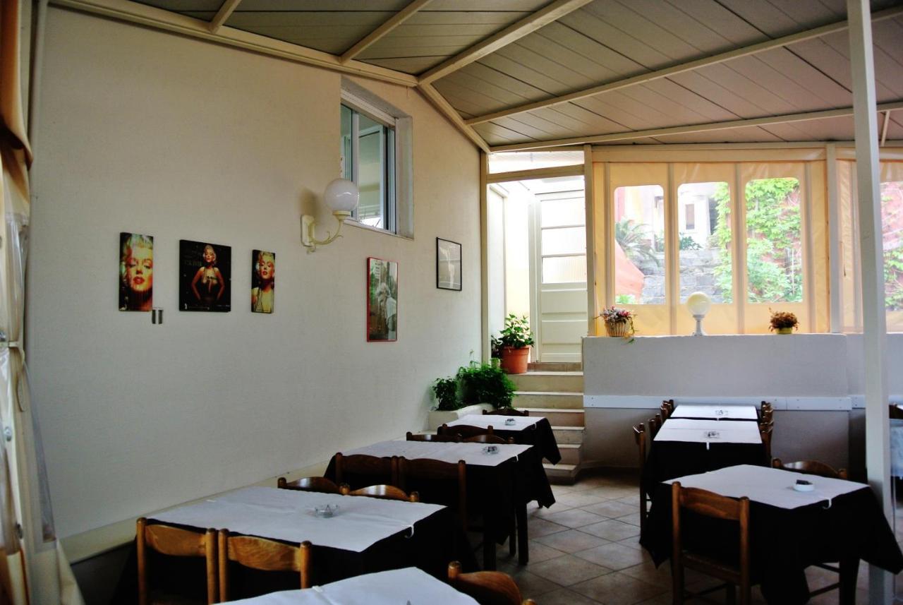 Hotel Residence San Pieru Tarcu Ngoại thất bức ảnh